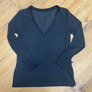 Lululemon V-Neck Long Sleeve Black Size 6
